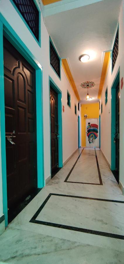 Krishna Stay Guest House อุเดเปอร์ ภายนอก รูปภาพ
