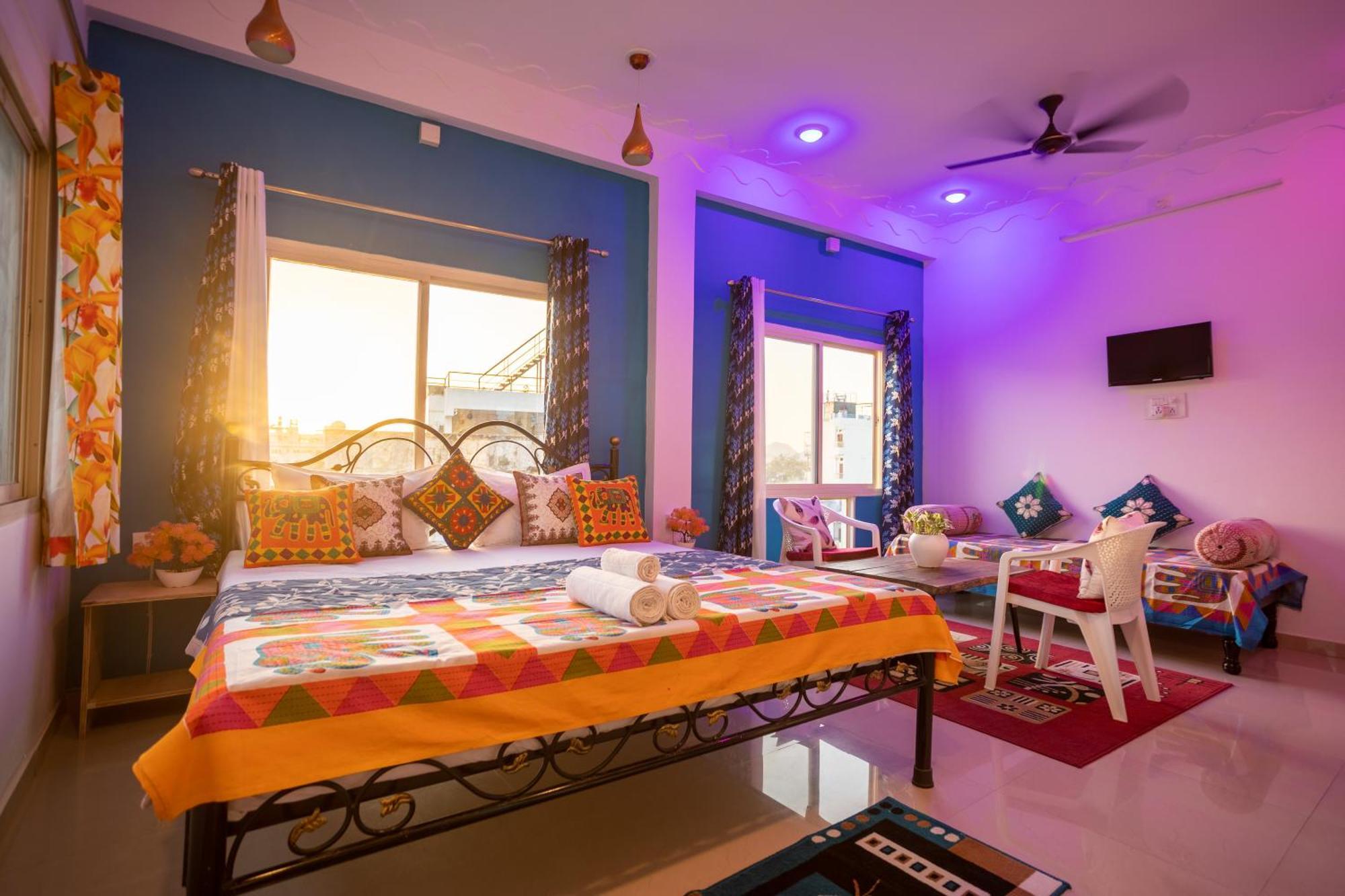 Krishna Stay Guest House อุเดเปอร์ ภายนอก รูปภาพ