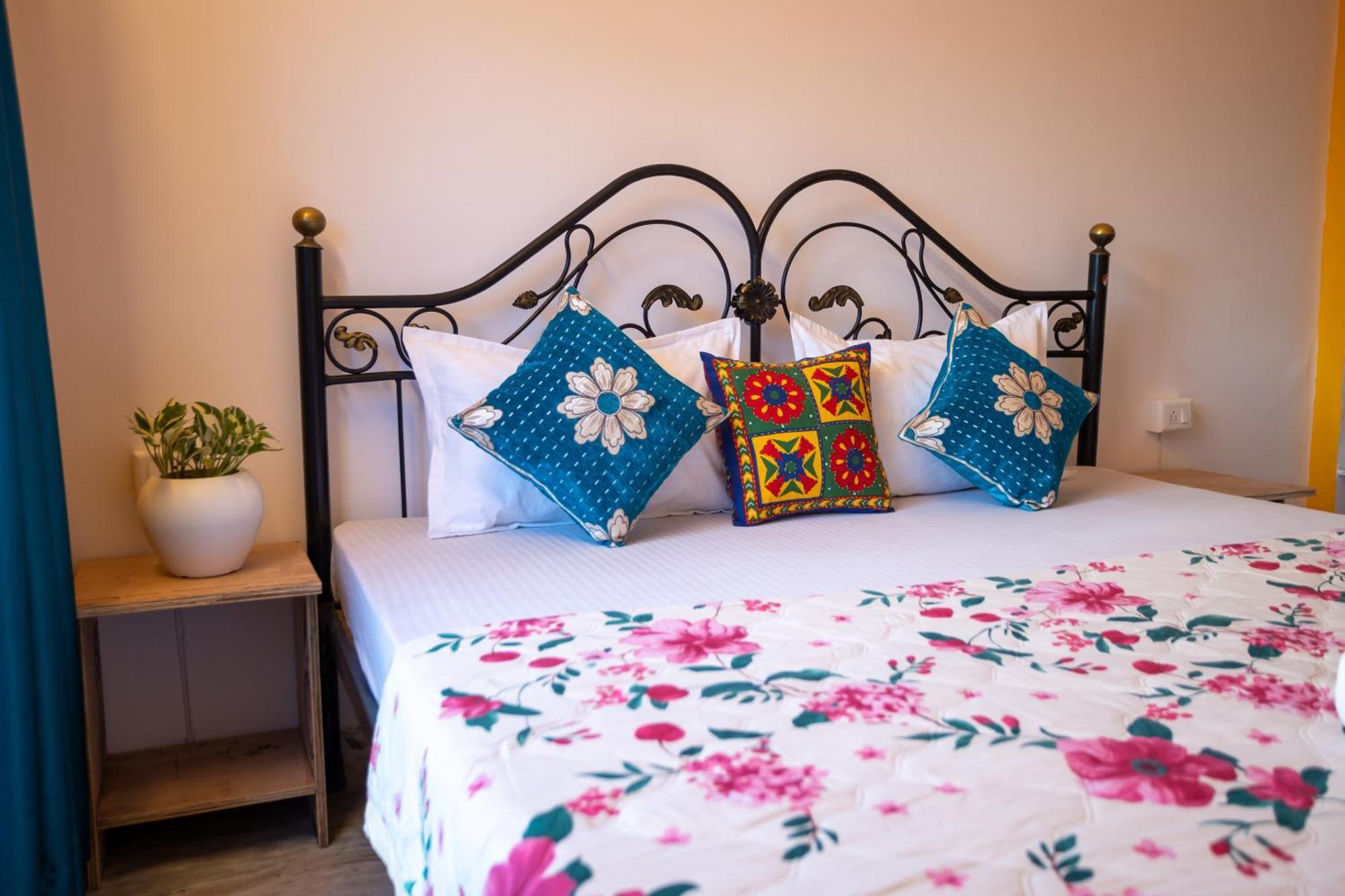 Krishna Stay Guest House อุเดเปอร์ ภายนอก รูปภาพ
