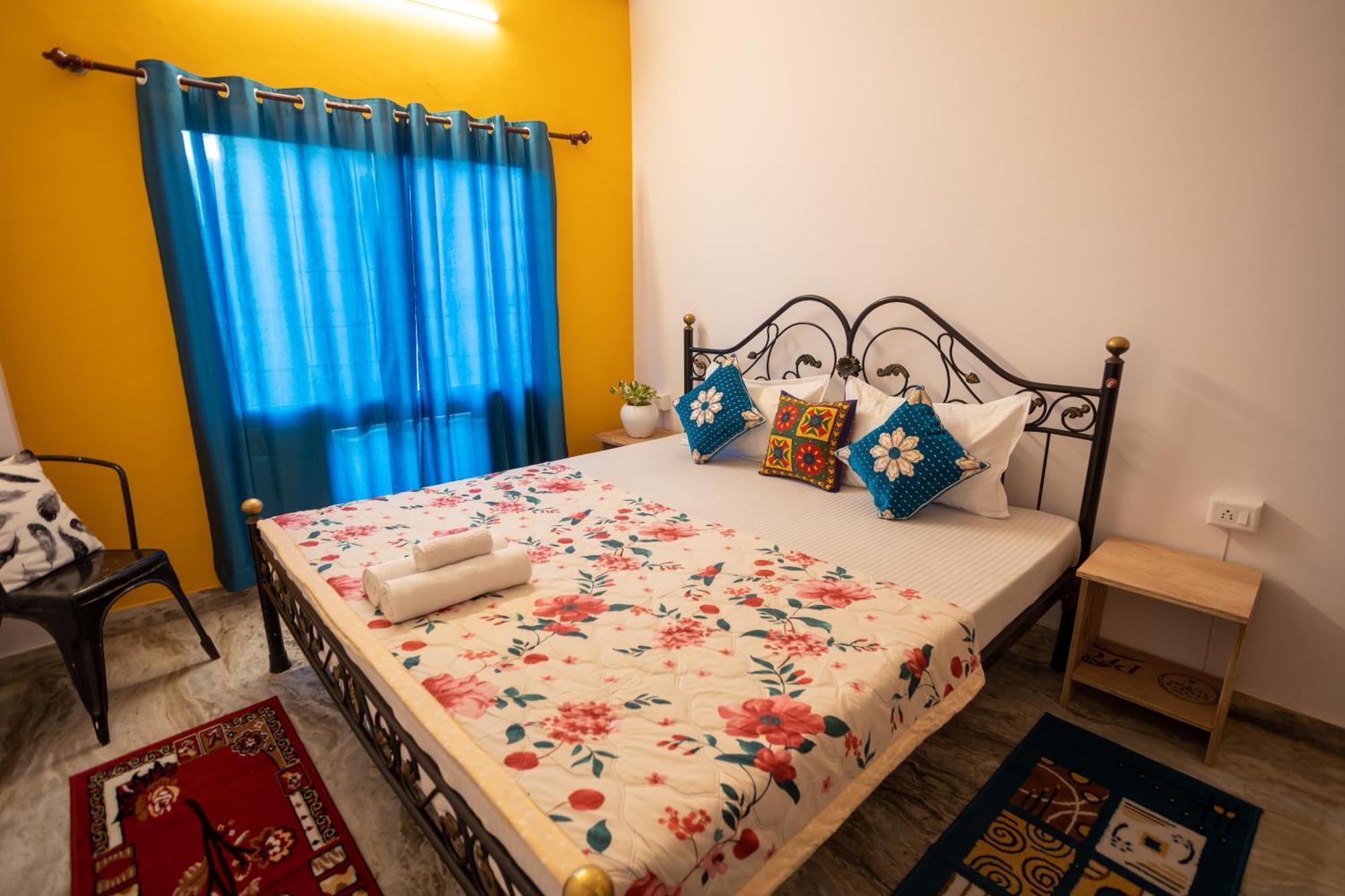 Krishna Stay Guest House อุเดเปอร์ ภายนอก รูปภาพ