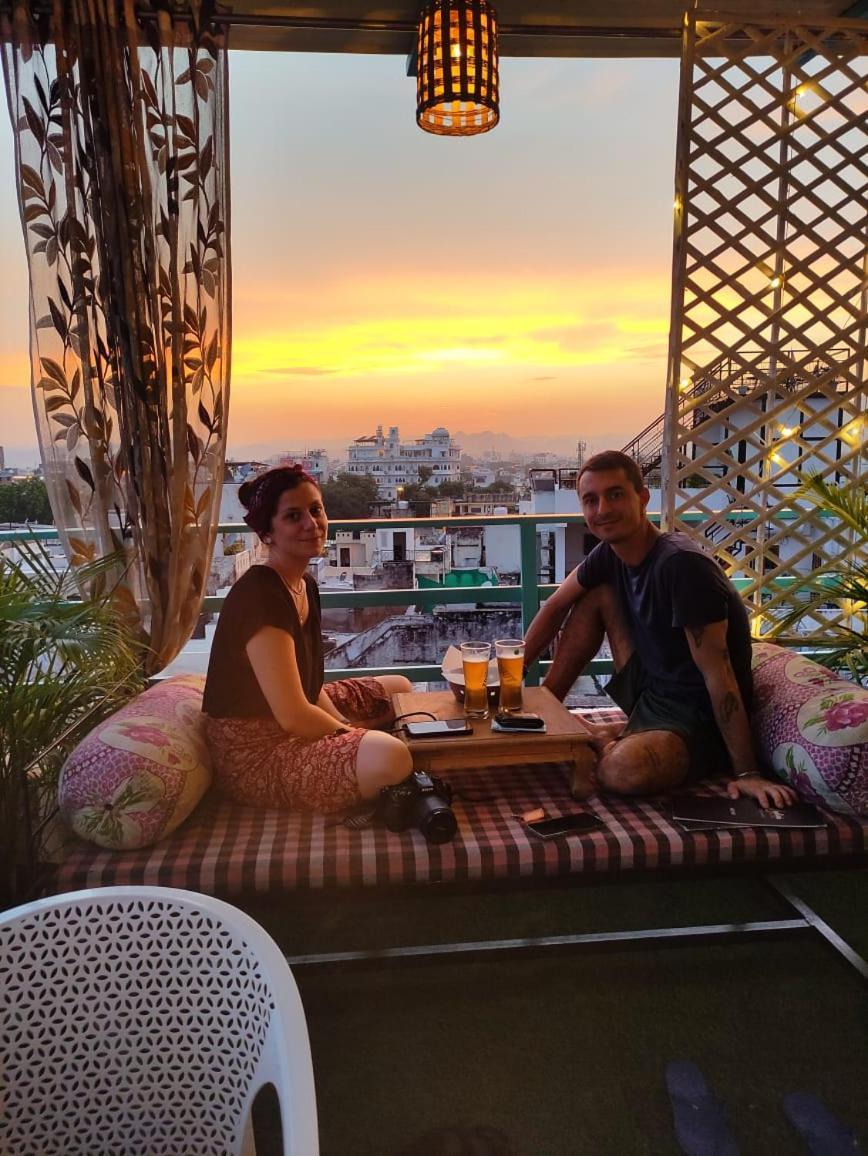 Krishna Stay Guest House อุเดเปอร์ ภายนอก รูปภาพ